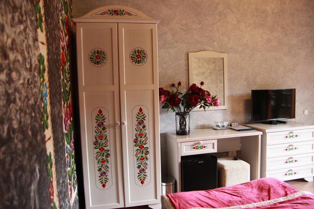 Hotel Galany Radauti Ngoại thất bức ảnh